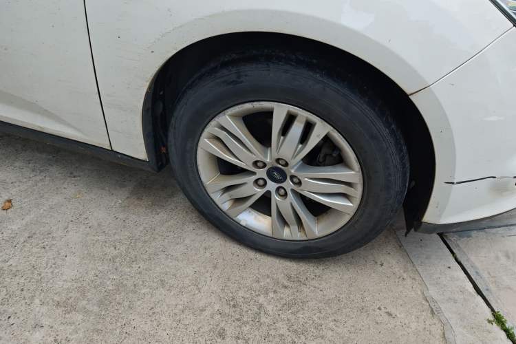 Used Ford Focus 2012 Sedan 1.6L Automatic Comfort Model
