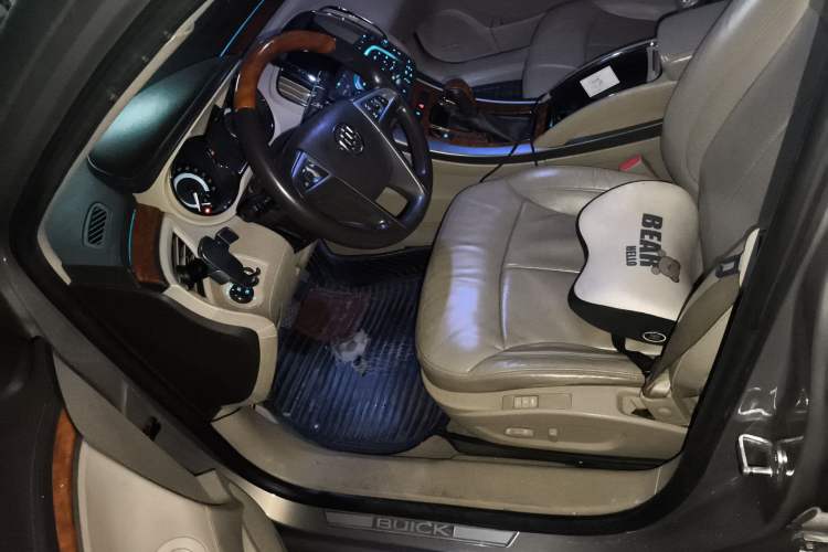 Used Buick LaCrosse 2011 2.4L SIDI Luxury Edition Left Front Seat