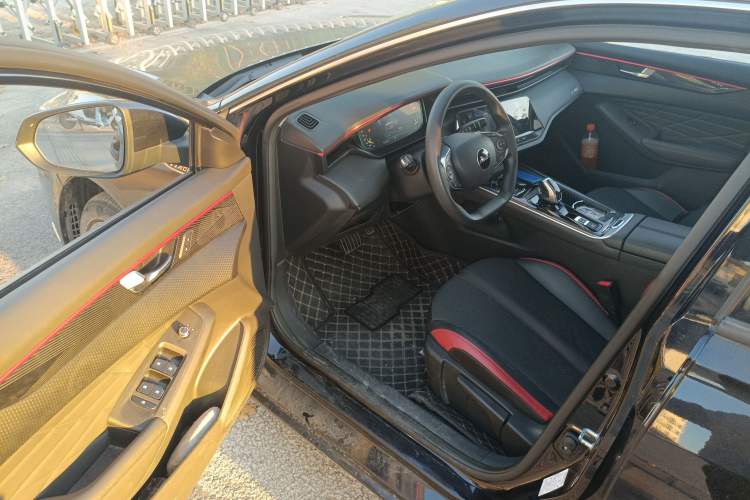 Used Dongfeng Aeolus Yixuan MAX 2023 1.5T Super-Powered Dad Edition