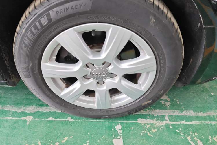 Used Audi A4L 2011 1.8 TFSI Comfort Model
