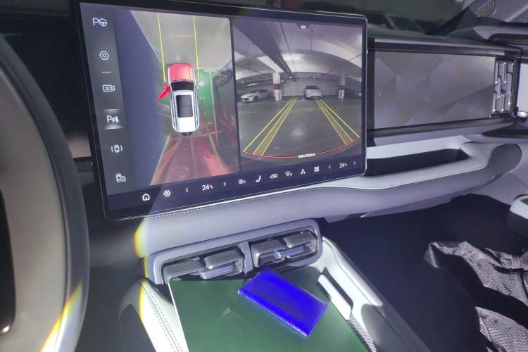 Used Formula Leopard 5 2023 Explore Edition