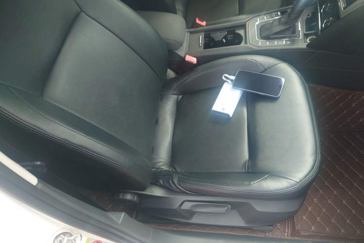 Used Volkswagen Lamando 2018 230TSI DSG Fashion Edition Right Front Seat