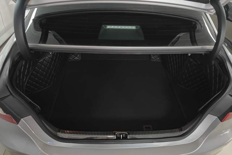 Used Toyota Camry 2021 2.5G Luxury Edition Trunk