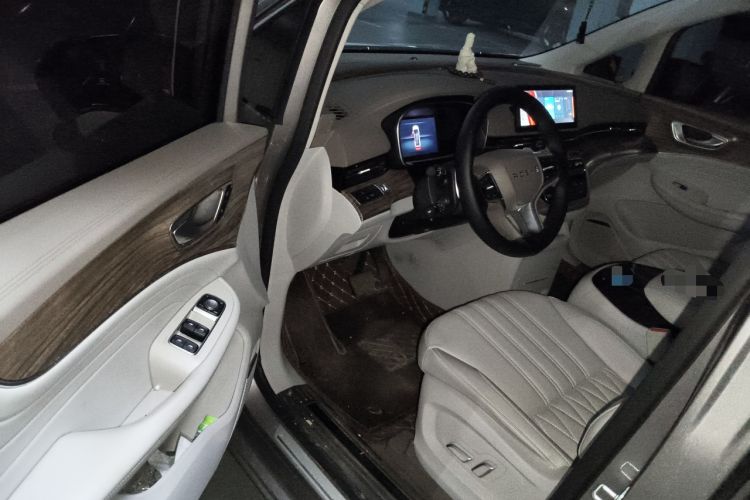 Used Roewe iMAX8 2023 400TGI Elite Edition
