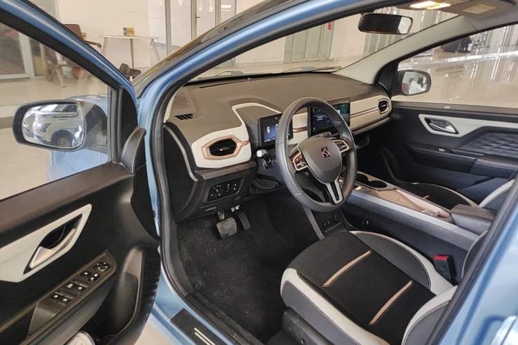 Used SOL E10X 2021 302 km Range Luxury Version 30.2 kWh Driver Seat