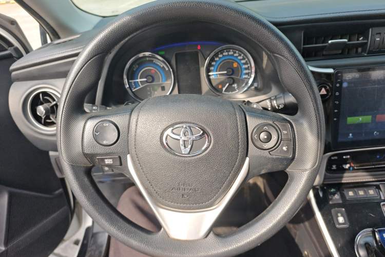 Used Toyota Corolla 2017 Revised Dual-Engine 1.8L E-CVT Elite Edition Steering Wheel