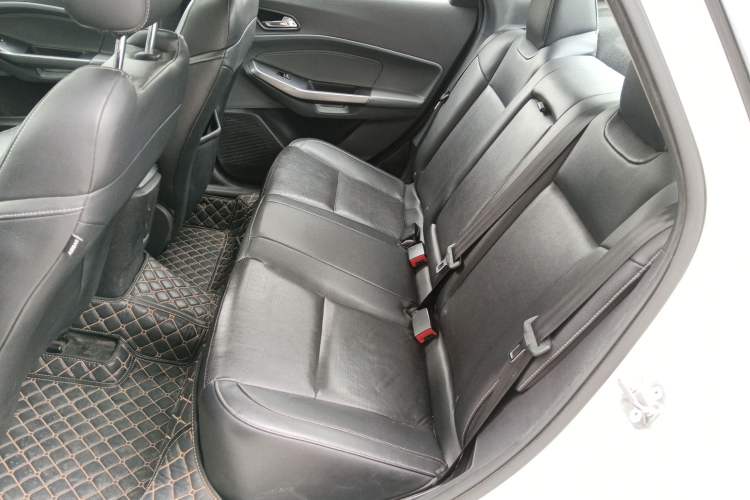 Used Ford Escort 2015 1.5L Automatic Fashion Model
