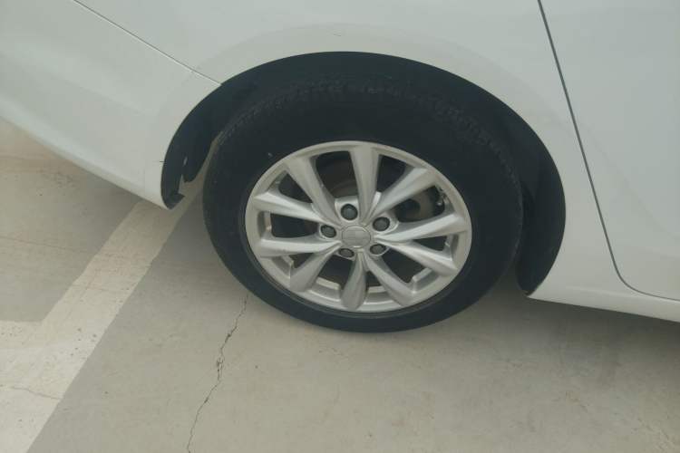 Used Roewe i5 2020 1.5L Manual 4G Connect Luxury Edition