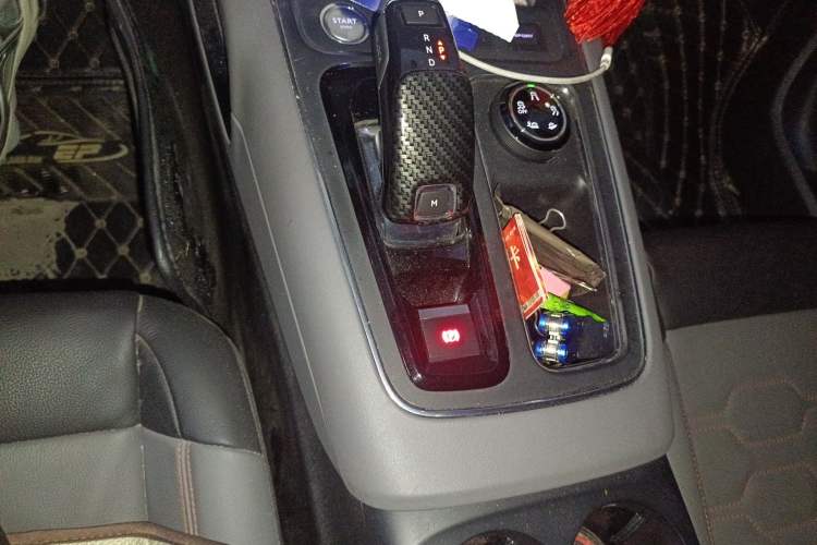 Used Citroen C5 AIRCROSS 2017 380THP Luxury Model Gear Lever