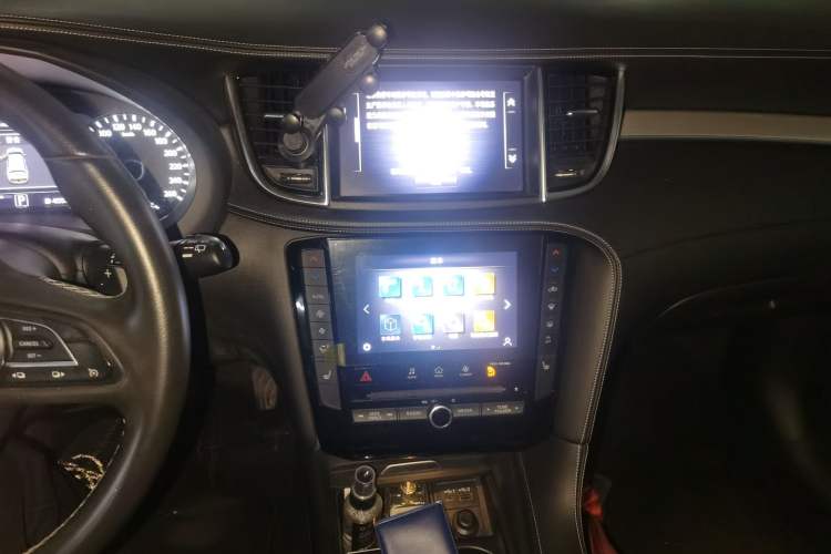 Used Infiniti QX50 2020 Revised Version 2.0T All-Wheel Drive Elite Edition Audio And AC Panel