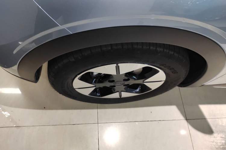 Used Geely Galaxy Geome 2025 UP 410km Exploration Edition Left Front Wheel Hub