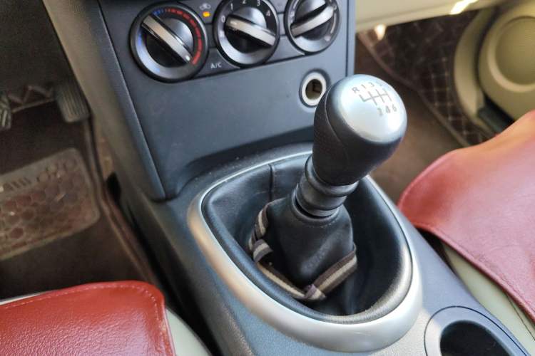 Used Nissan Qashqai 2012 2.0 XL Fire 6MT 2WD Gear Lever