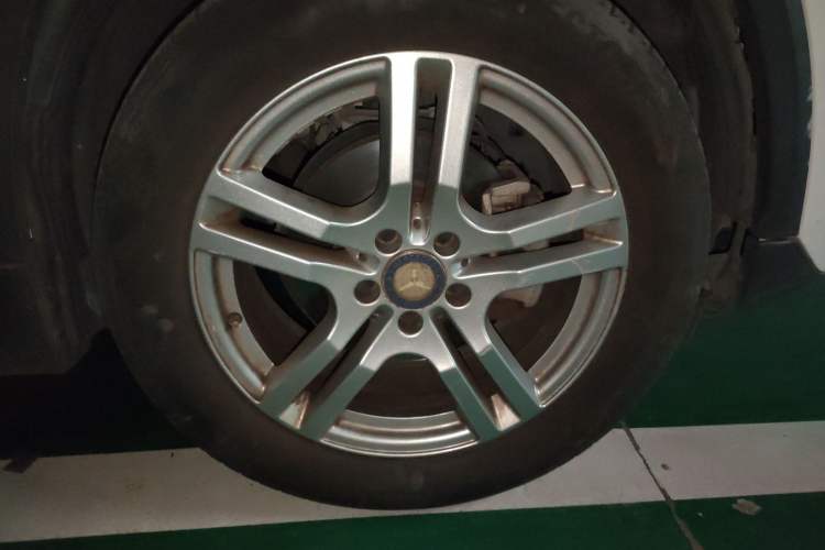 Used Mercedes-Benz GLA 2020 GLA 180 Right Front Wheel Hub