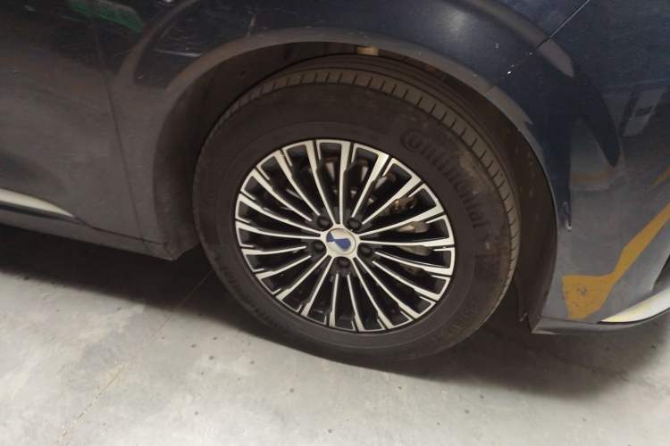 Used Denza D9 2022 DM-i 970 Four-Wheel Drive Prestige Model