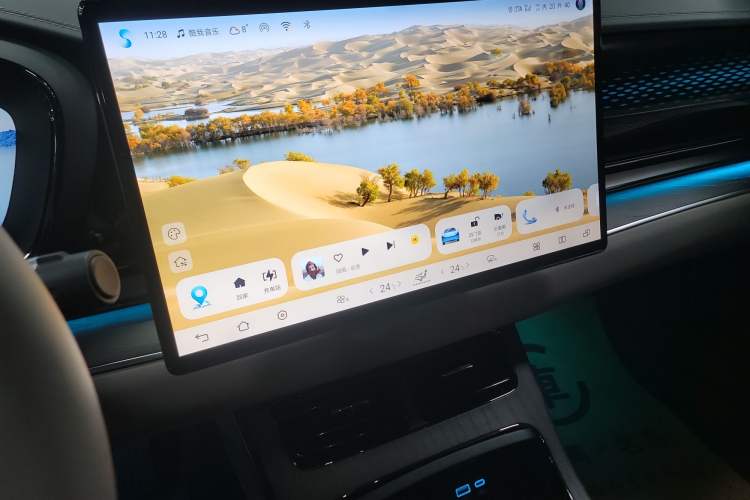 Used BYD Han 2024 EV Glory Edition 610 km All-Wheel Drive "Tian Shen Zhi Jia" Intelligent Driving Model