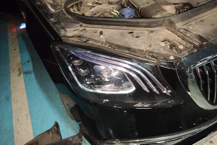 Used Mercedes-Benz Maybach S-Class 2015 S 400 4MATIC Right Front Headlight