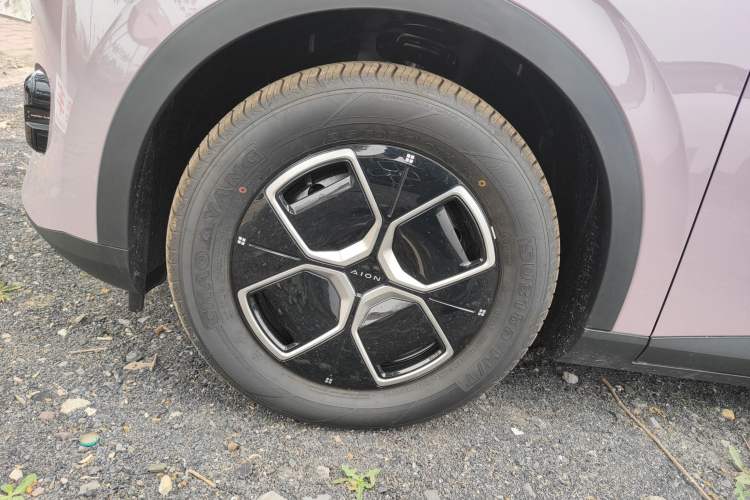 Used AION UT 2025 330 Starlight Edition Left Front Wheel Hub