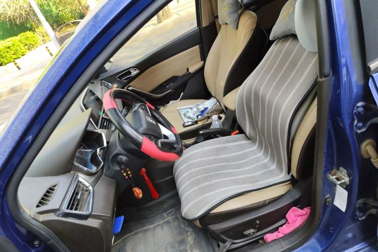 Used Baojun 310W 2017 1.5L Manual Luxury Edition China V