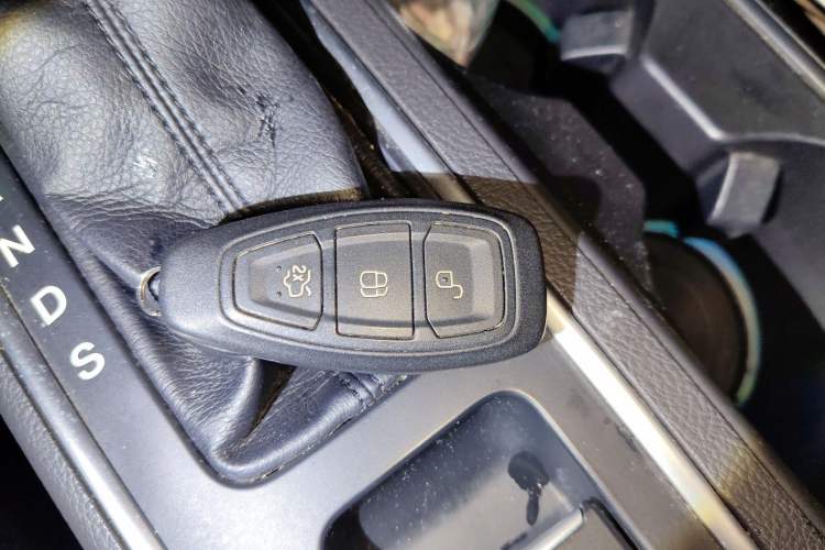 Used Ford Kuga 2017 EcoBoost 180 Two-Wheel-Drive Luxury Wing Edition