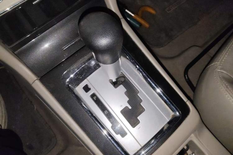 Used Mitsubishi Lancer EX 2011 Fashion Edition 1.8L CVT Comfort Version Gear Lever