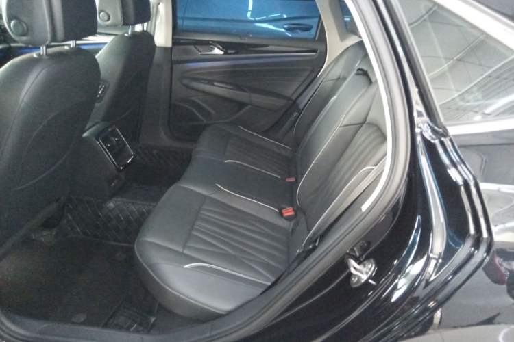 Used Volkswagen Passat 2022 330TSI Starry Luxury Edition – Exclusive Special Edition
