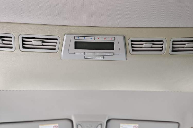 Used JAC Group Refine M5 2013 2.0T Gasoline Automatic Business Edition