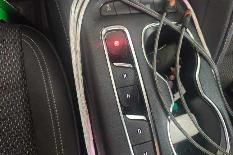 Used Buick Envision 2022 Encore S 552T Two-Wheel Drive Elite Model
