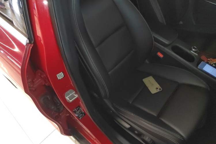 Used Mercedes-Benz GLA 2016 GLA 200 Sport Edition Right Front Seat