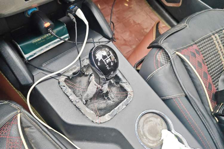 Used Geely Auto GX7 2015 Classic Edition 1.8L Manual Elite Model China IV