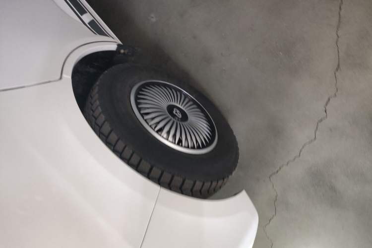 Used CHANGAN KAICHENG Ruixing EM80 2025 Passenger Version Comfort Edition 6-Seater 300 km Dual-Swing Doors Exterior 1