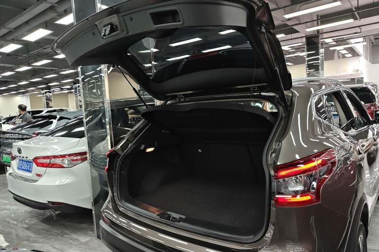 Used Nissan Qashqai 2022 2.0L CVT XV Premier Luxury Edition
