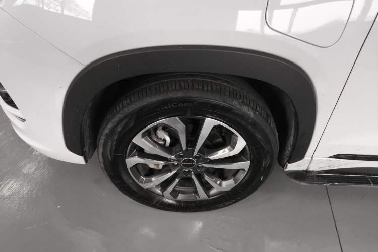 Used EXEED Zhuifeng C-DM 2022 1.5 TCI-DHT 105 km "Chengfeng Qi" Edition Left Front Wheel Hub