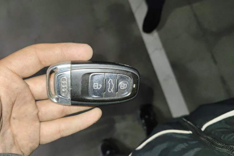 Used Audi A6L 2014 50 TFSI quattro Luxury Model Vehicle Key