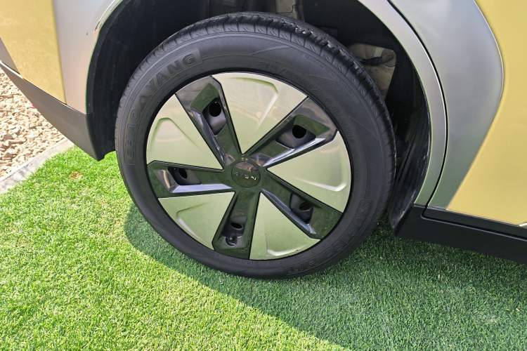 Used AION Y 2023 Younger