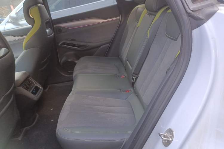 Used BYD Song L EV 2025 Intelligent Driving Version 602 km Range LiDAR-equipped All-Wheel-Drive Type