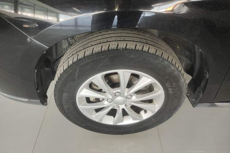 Used Haval M6 2021 PLUS 1.5T DCT Luxury Smart Connectivity Model Left Front Wheel Hub