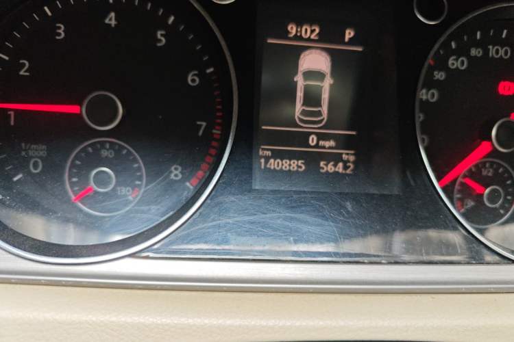 Used Volkswagen Magotan 2012 Revised 1.8TSI Luxury Version Odometer Close Up