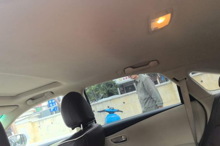 Used Lexus RX Classic 2011 270 Elegant Edition Headliner