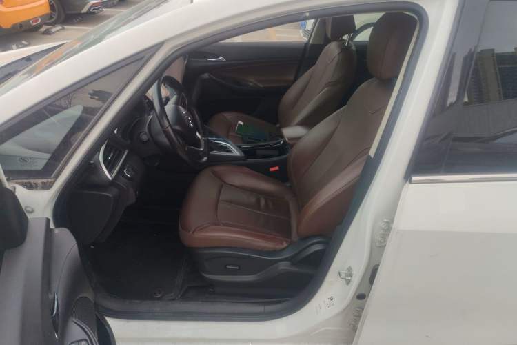 Used Buick GL6 2018 18T 6-Seater Prestige Model Left Front Seat