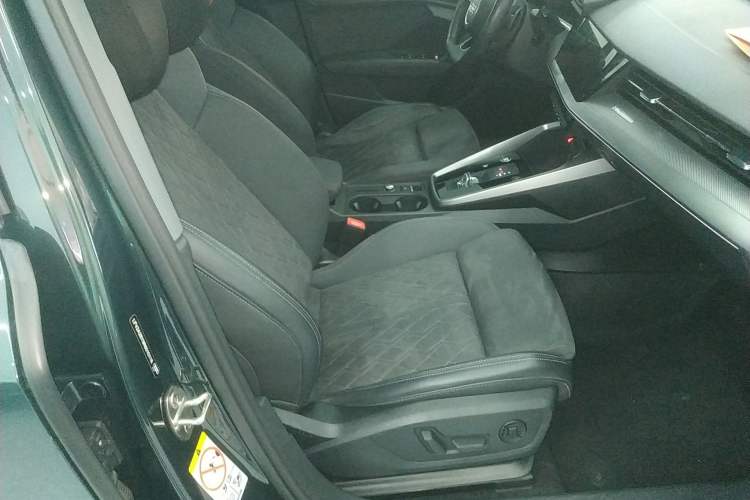 Used Audi A3 2024 A3L Limousine 35 TFSI Luxury Sport Edition Right Front Seat