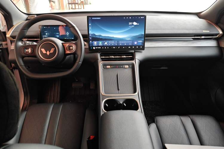 Used Wuling Xingguang S 2024 130km Flagship Version Center Console