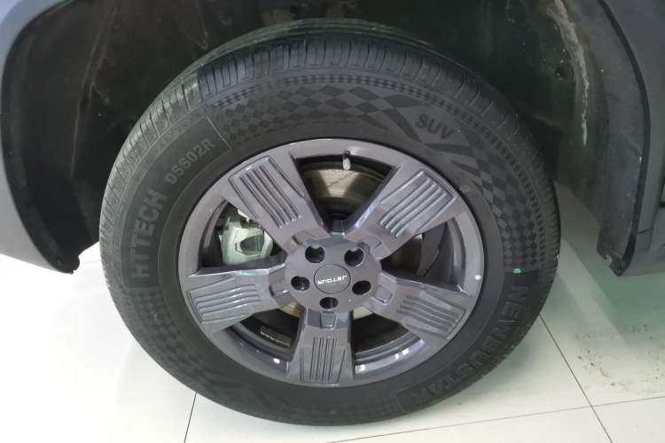 Used JETOUR Traveler 2023 1.5T Two-Wheel Drive Discovery PRO Left Front Wheel Hub