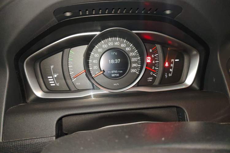 Used Volvo XC60 2016 T5 Smart Drive Edition Instrument Cluster