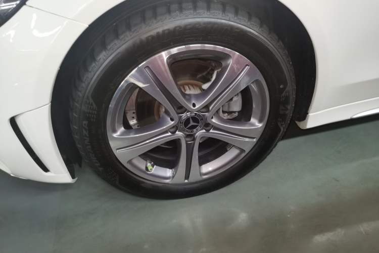 Used Mercedes-Benz C-Class 2021 C 260 L Sport Edition Left Front Wheel Hub