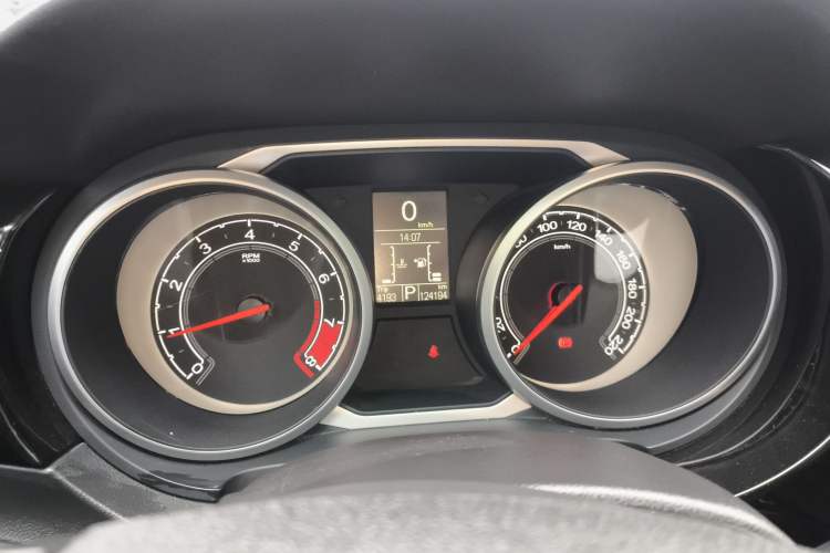 Used MG GS 2015 1.5TGI TST Luxury Edition Instrument Cluster