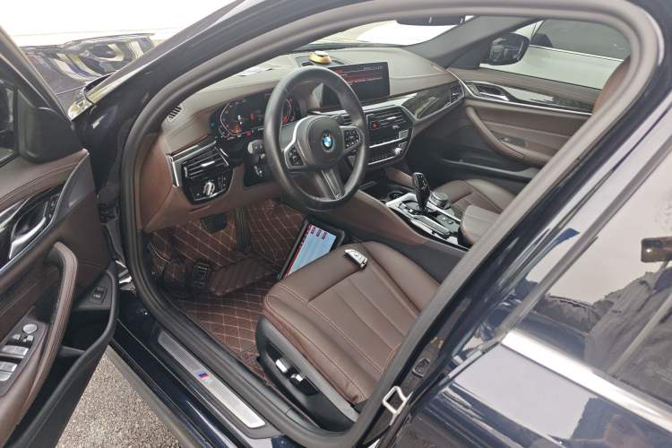 Used BMW 5 Series 2020 525Li M Sport Package