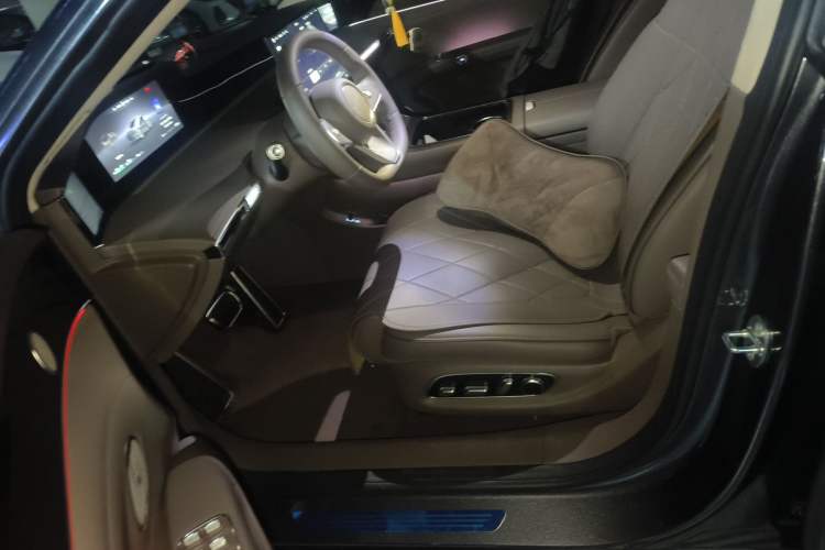 Used Hima Stelato S9 2025 Extended-Range Ultra Left Front Seat