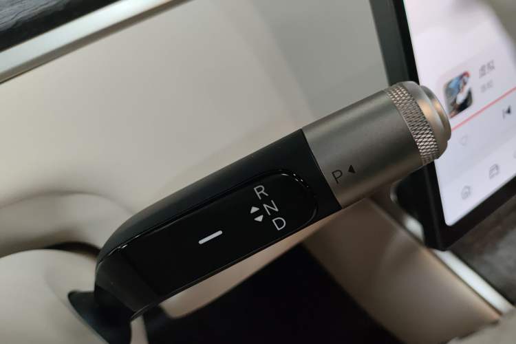 Used ONVO Luxeed L90 2025 Model—Ultra Six-Seater Version