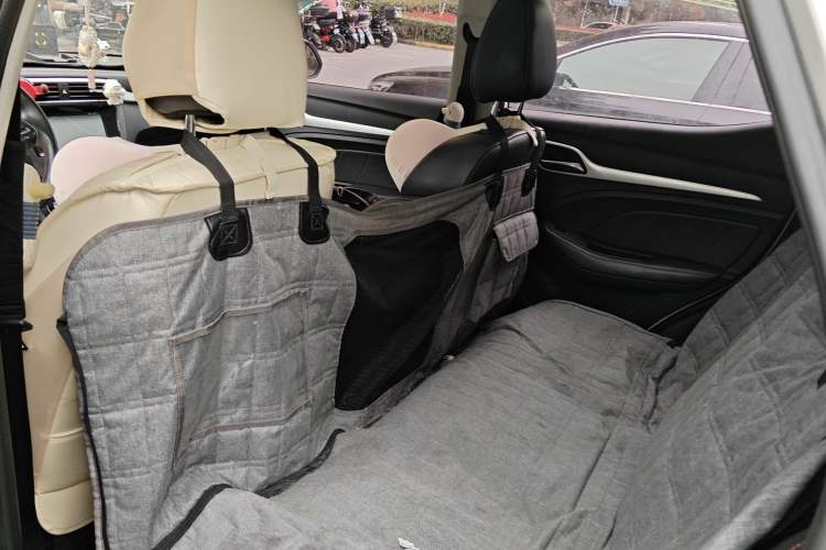 Used MG ZS 2017 16T Automatic Flagship Internet Edition
