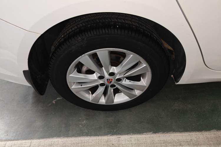 Used Roewe 360 2015 1.5L Automatic Luxury Edition
